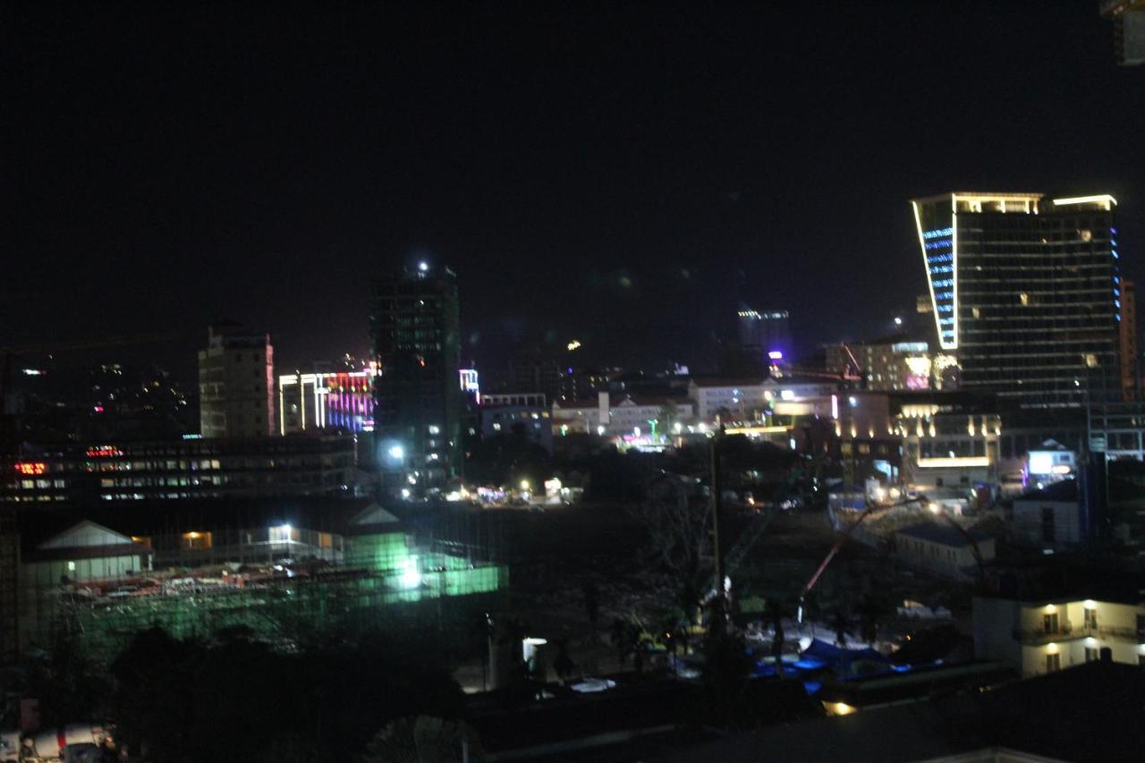 308 Hotel Сіануквіль Екстер'єр фото